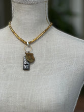 Load image into Gallery viewer, AVON-0928-1H